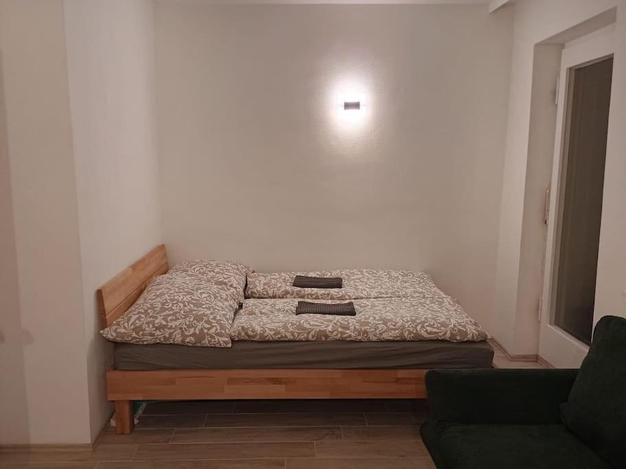 Apartment Rooftop With Balcony & Ac *